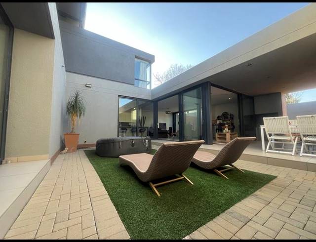 4 BEDROOM PROPERTY TO RENT IN WATERKLOOF RIDGE